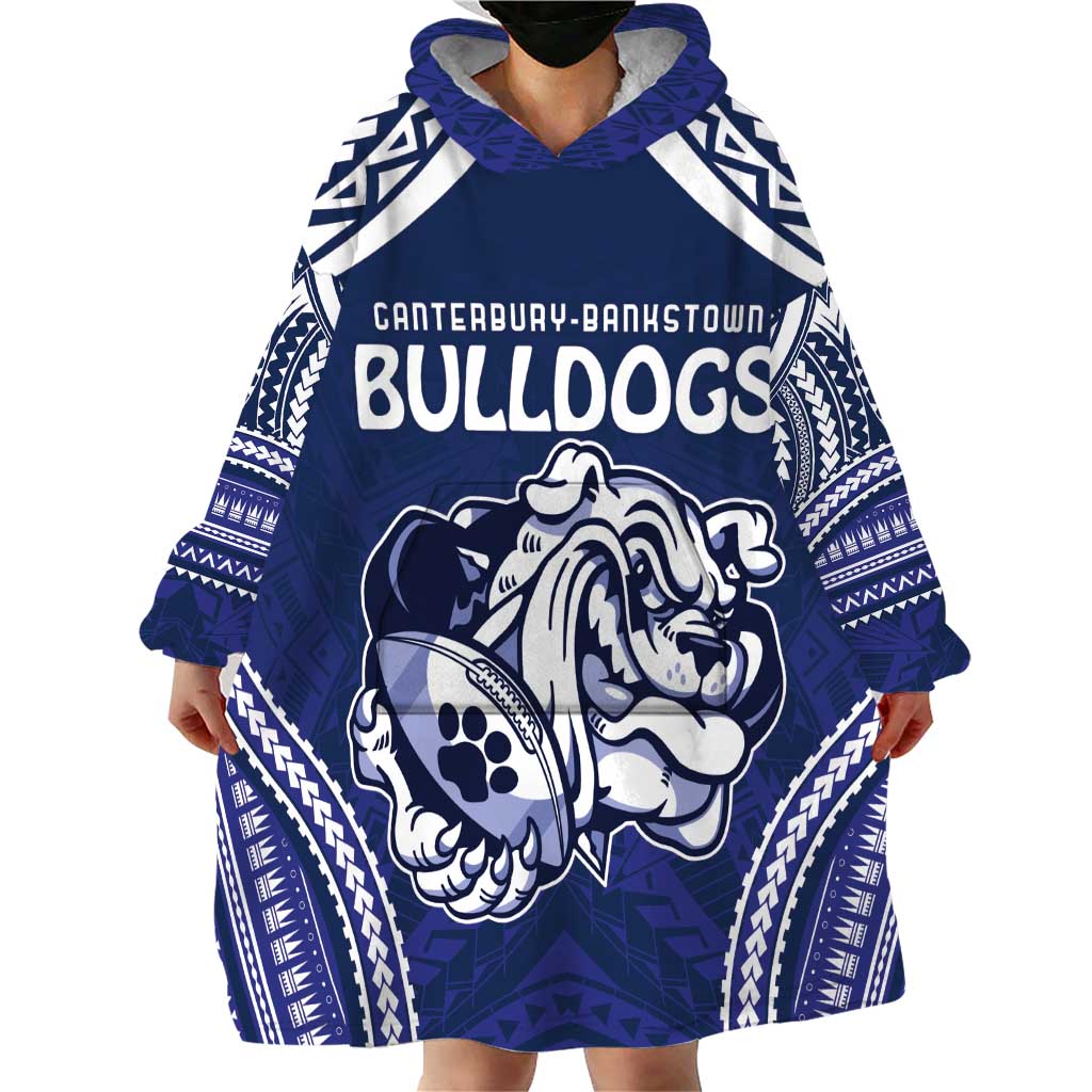 Bulldogs Rugby Custom Wearable Blanket Hoodie Go Berries With Polynesian Style - Vibe Hoodie Shop