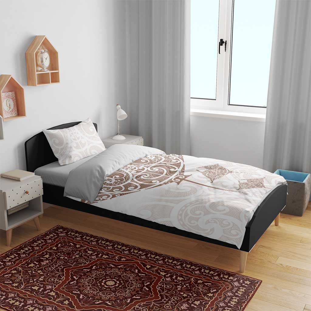 New Zealand Manta Ray Tattoo Bedding Set Aotearoa Maori Haehae Beige - Vibe Hoodie