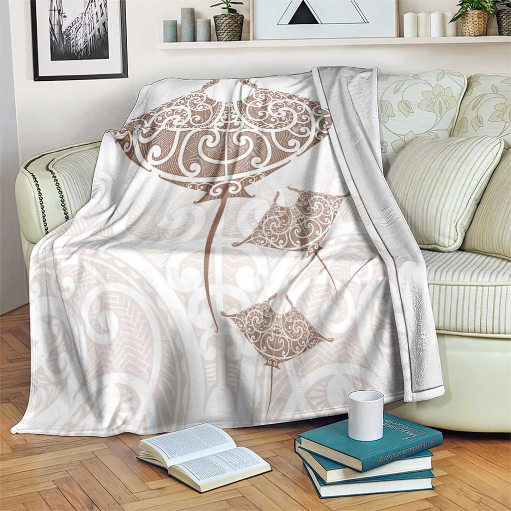 New Zealand Manta Ray Tattoo Blanket Aotearoa Maori Haehae Beige - Vibe Hoodie
