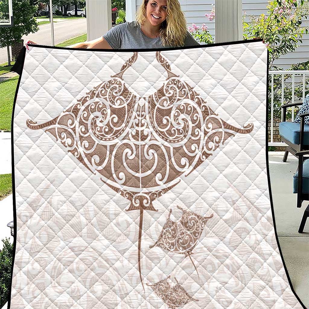 New Zealand Manta Ray Tattoo Quilt Aotearoa Maori Haehae Beige - Vibe Hoodie