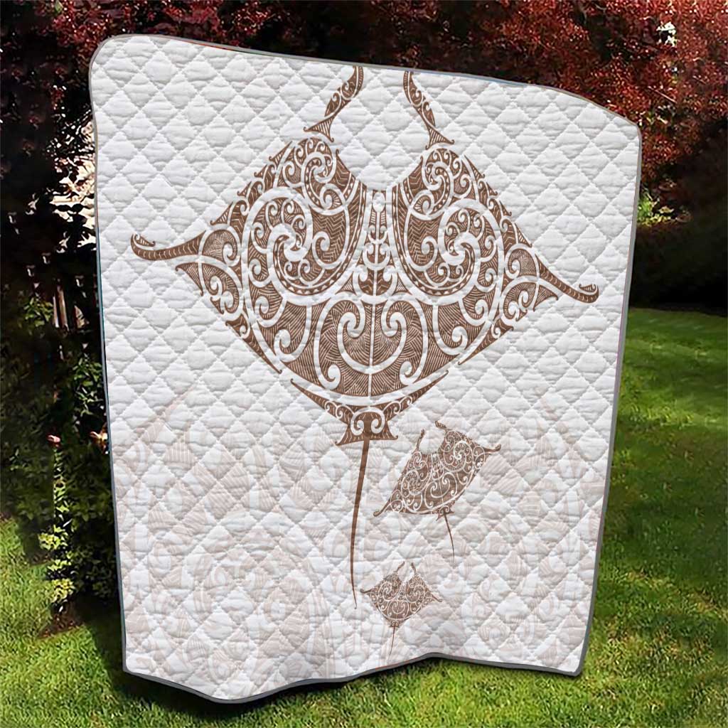 New Zealand Manta Ray Tattoo Quilt Aotearoa Maori Haehae Beige - Vibe Hoodie