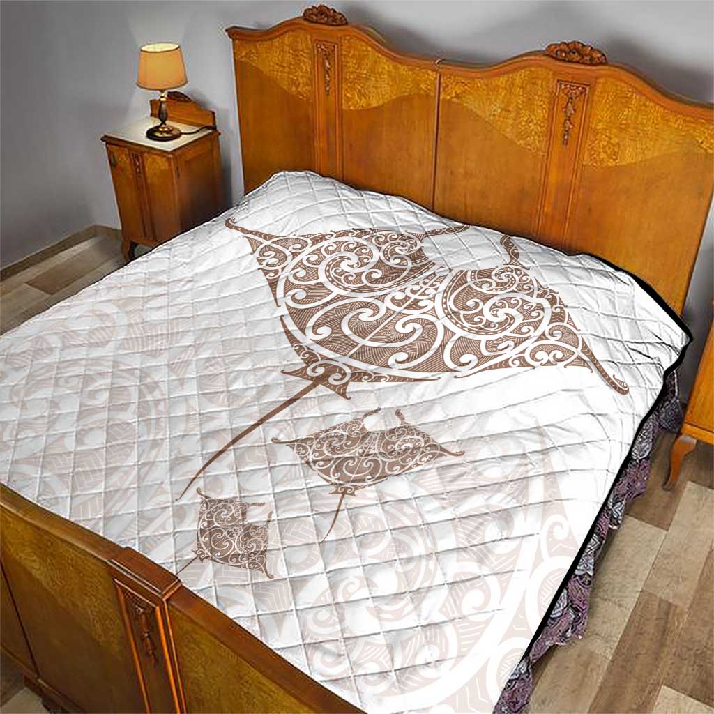 New Zealand Manta Ray Tattoo Quilt Aotearoa Maori Haehae Beige - Vibe Hoodie