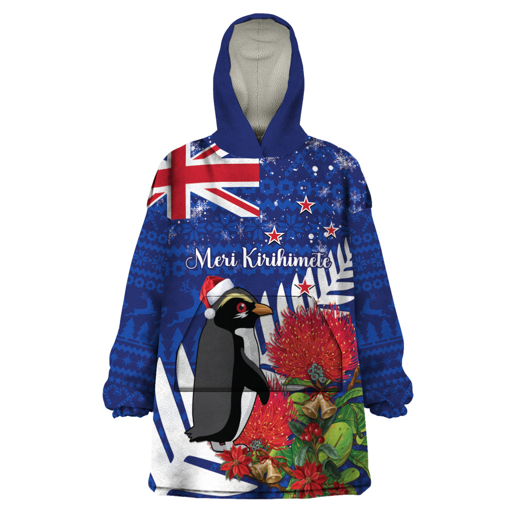 New Zealand Christmas In July Wearable Blanket Hoodie Fiordland Penguin With Pohutukawa Flower - Vibe Hoodie Shop