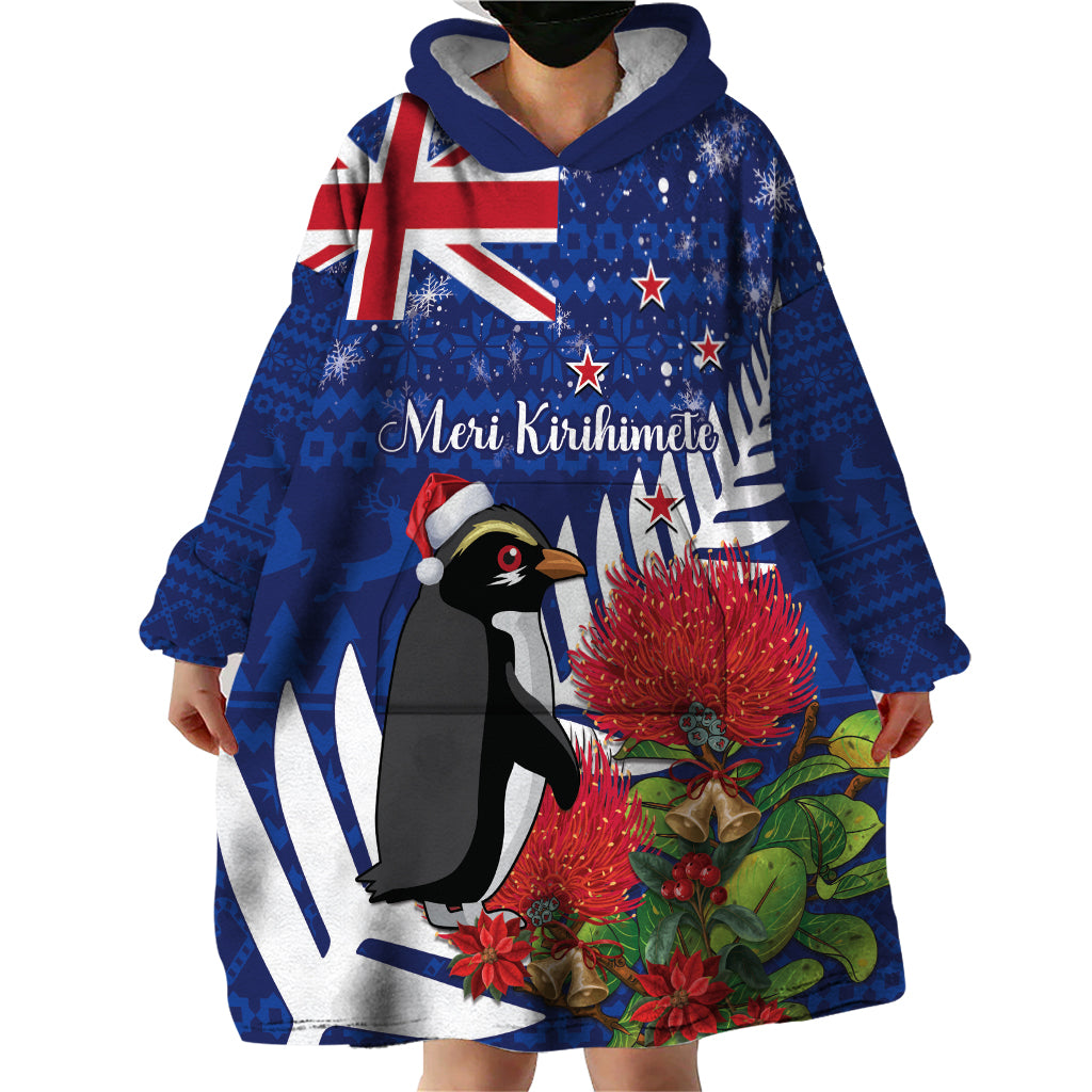 New Zealand Christmas In July Wearable Blanket Hoodie Fiordland Penguin With Pohutukawa Flower - Vibe Hoodie Shop