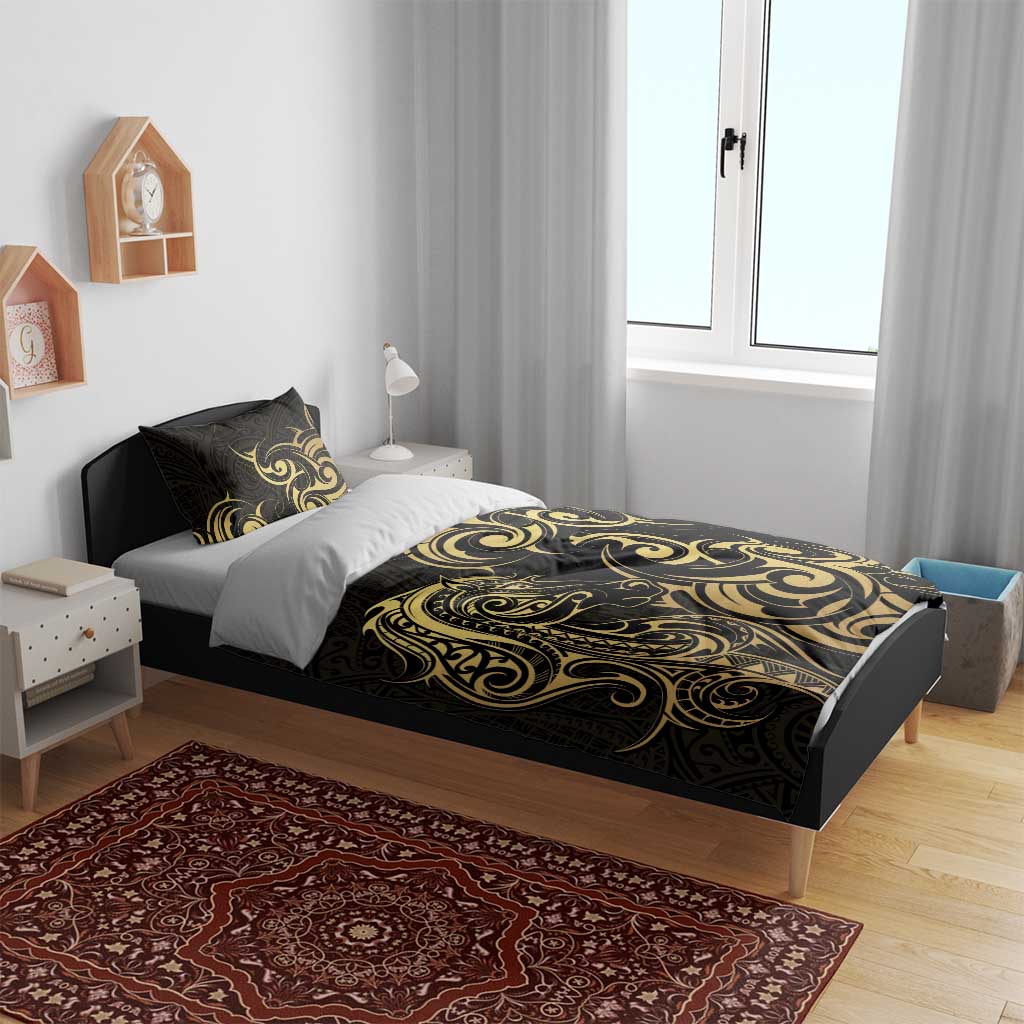 Gold And Black Aoteara Horse Racing Bedding Set NZ Maori Pattern - Vibe Hoodie Shop