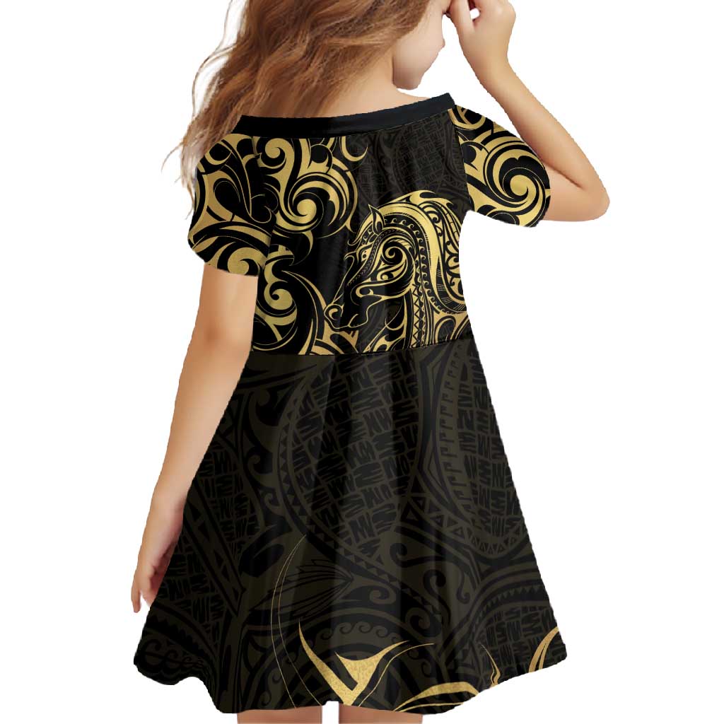 Gold And Black Aoteara Horse Racing Family Matching Off Shoulder Maxi Dress and Hawaiian Shirt NZ Maori Pattern