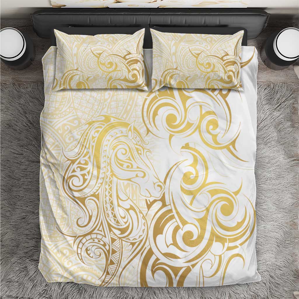 Gold And White Aoteara Horse Racing Bedding Set NZ Maori Pattern - Vibe Hoodie Shop