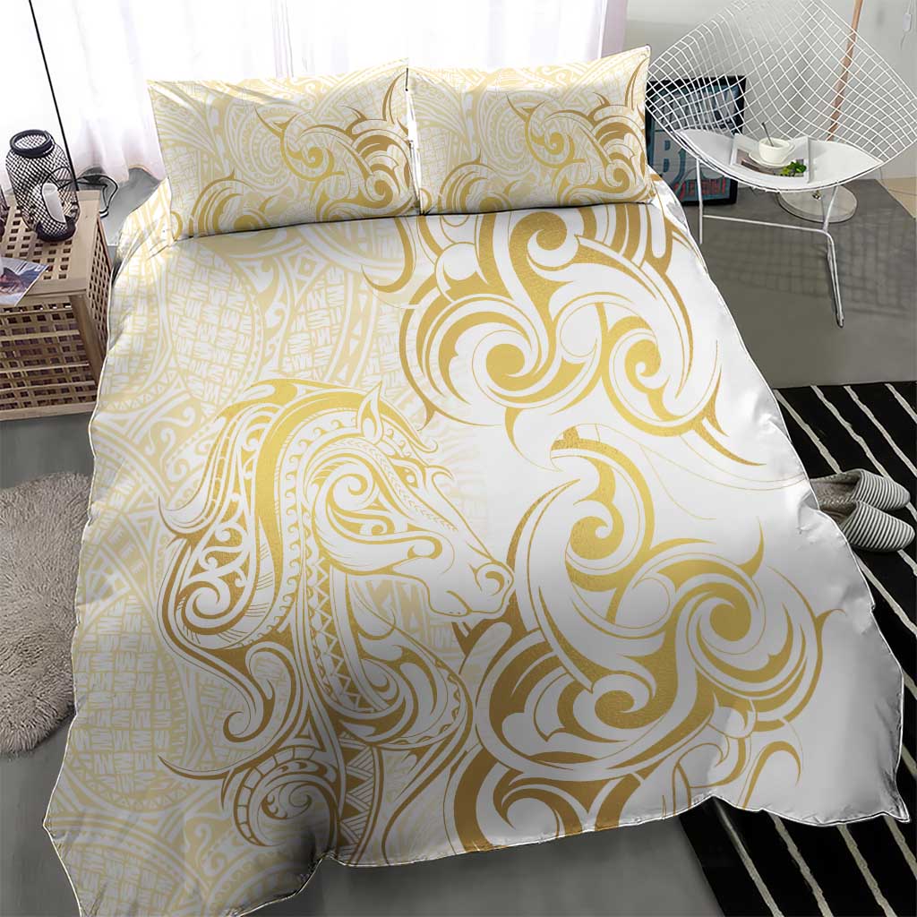 Gold And White Aoteara Horse Racing Bedding Set NZ Maori Pattern - Vibe Hoodie Shop
