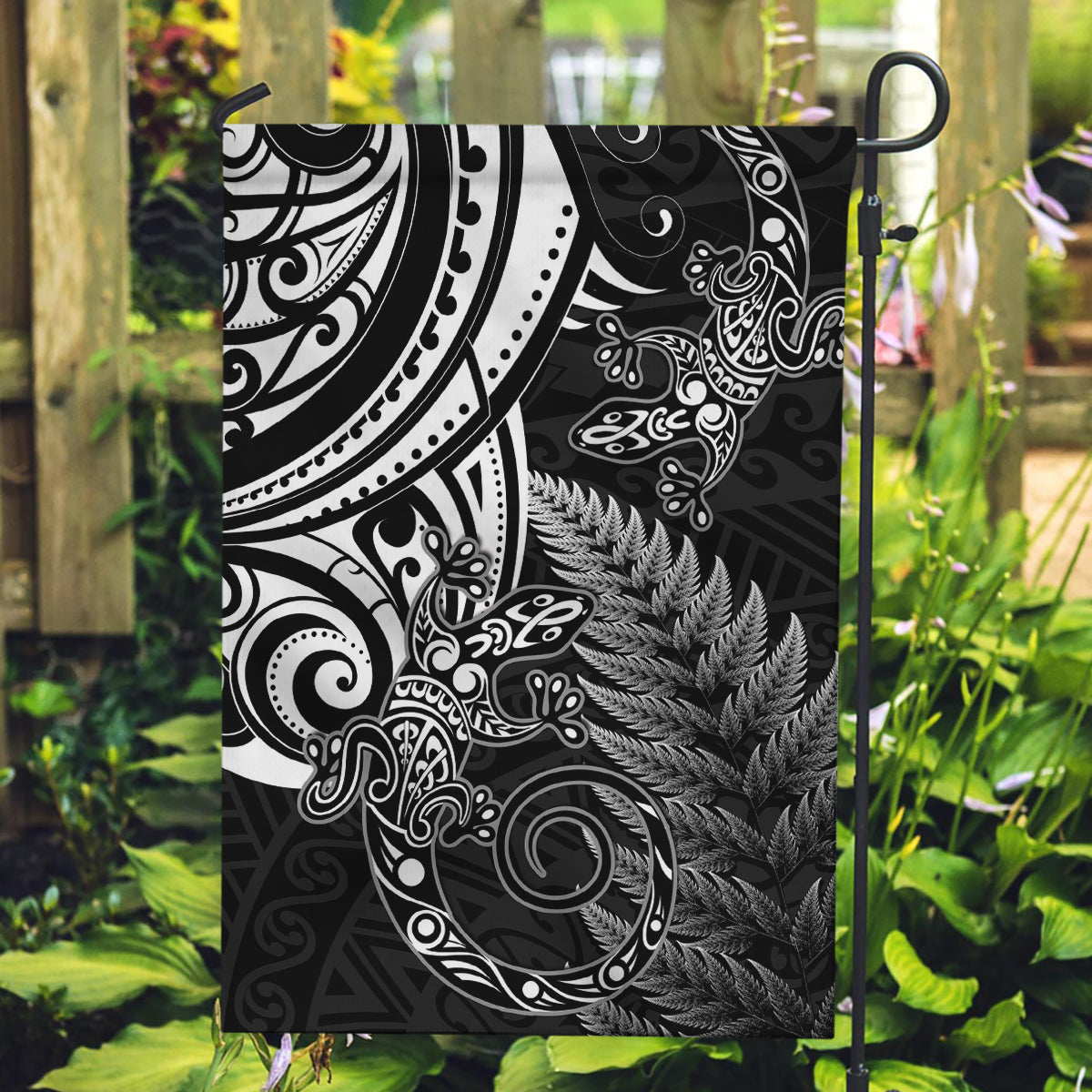 New Zealand Lizard Garden Flag Silver Fern Aotearoa Maori - Vibe Hoodie Shop