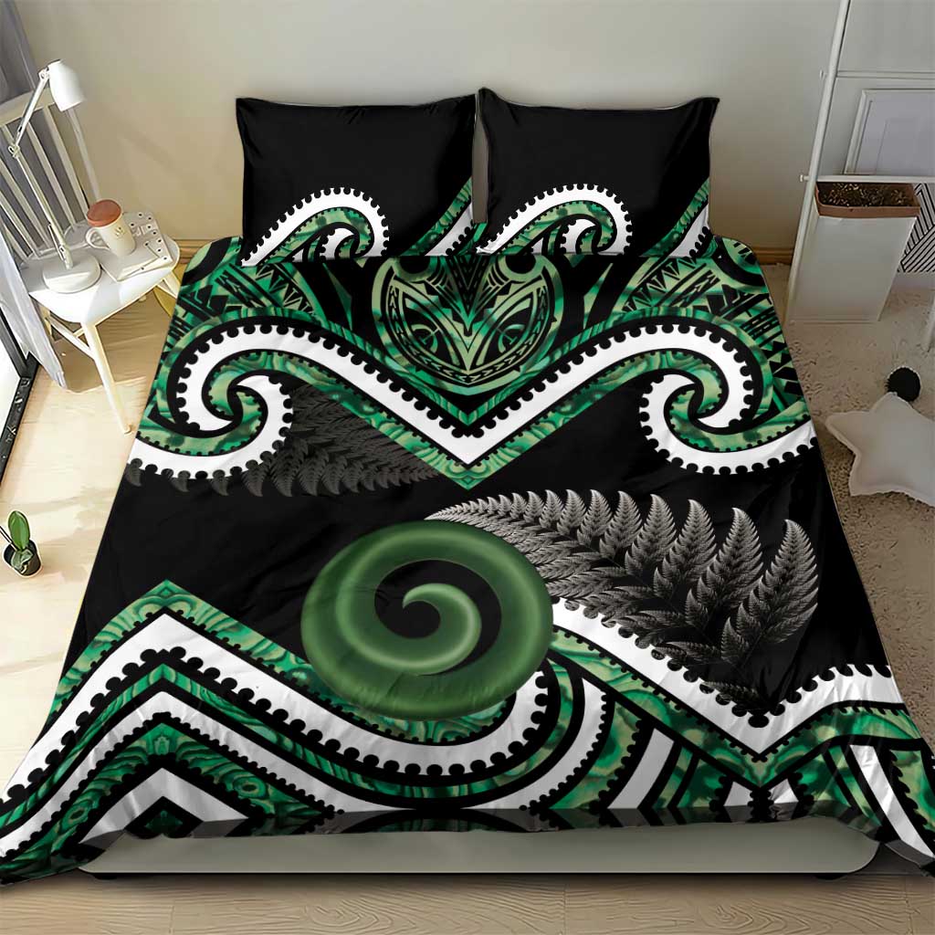 Koru Pounamu Aotearoa Bedding Set Maori Paua Shell Mix Silver Fern - Vibe Hoodie Shop