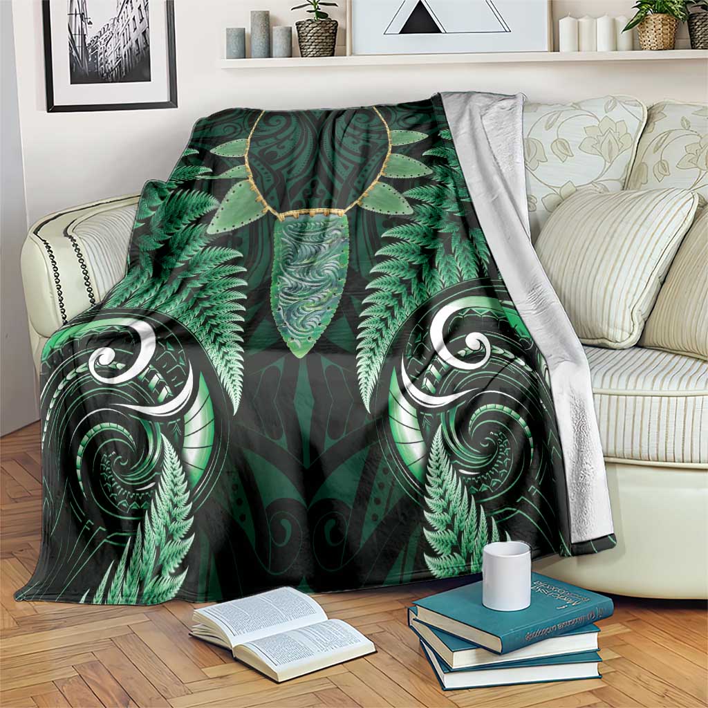 Aotearoa Pounamu Niho Blanket Silver Fern Mix Maori Pattern - Green - Vibe Hoodie Shop