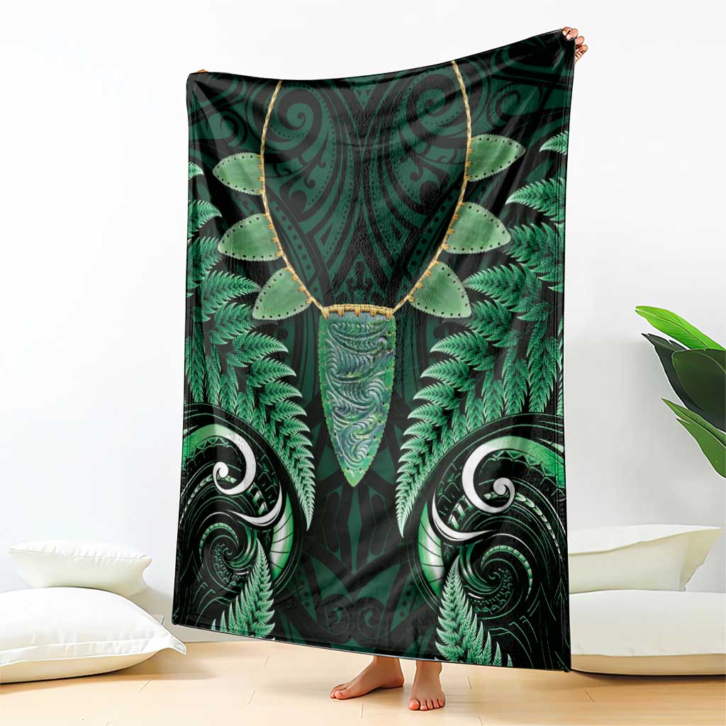 Aotearoa Pounamu Niho Blanket Silver Fern Mix Maori Pattern - Green - Vibe Hoodie Shop