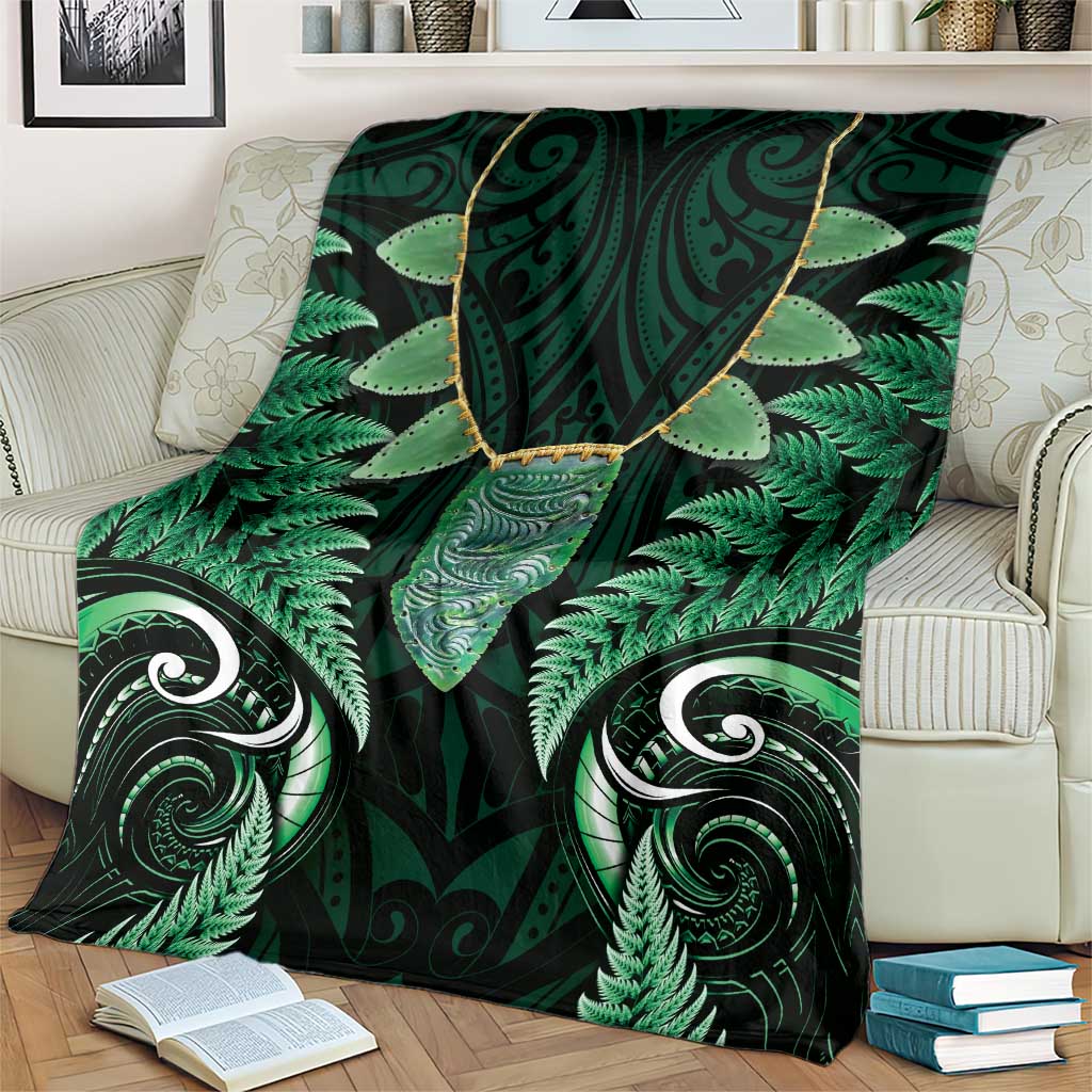 Aotearoa Pounamu Niho Blanket Silver Fern Mix Maori Pattern - Green - Vibe Hoodie Shop