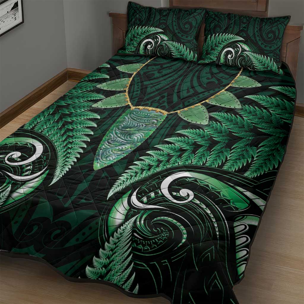 Aotearoa Pounamu Niho Quilt Bed Set Silver Fern Mix Maori Pattern - Green - Vibe Hoodie Shop