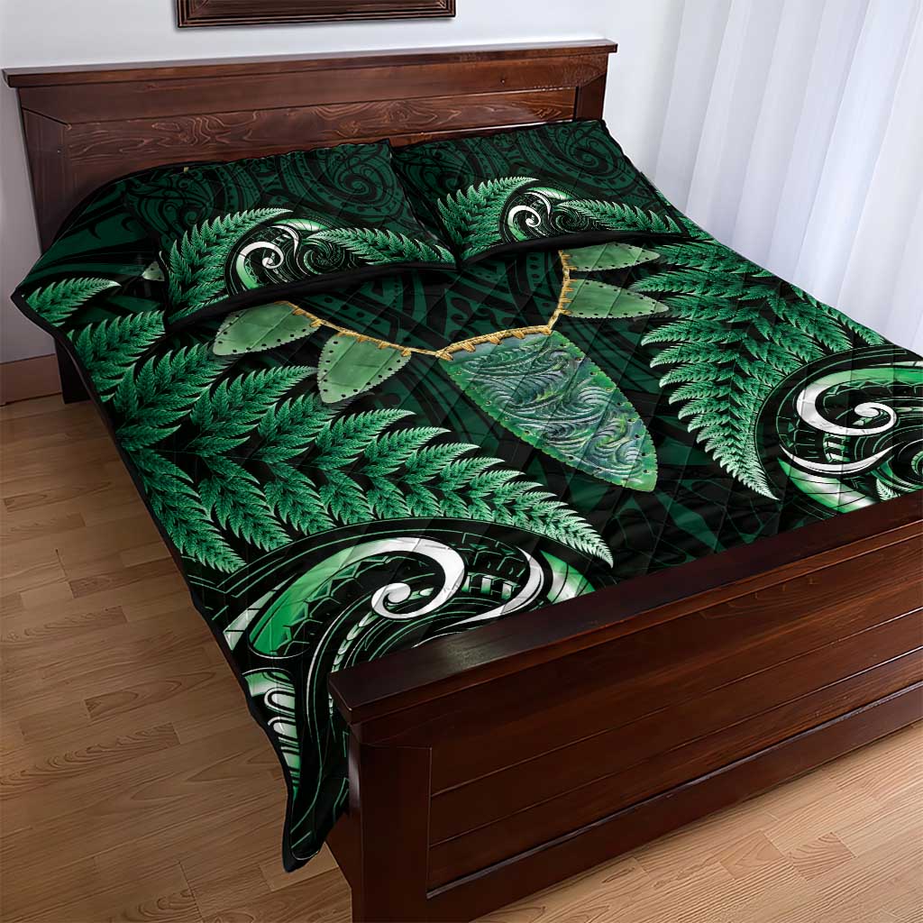 Aotearoa Pounamu Niho Quilt Bed Set Silver Fern Mix Maori Pattern - Green - Vibe Hoodie Shop