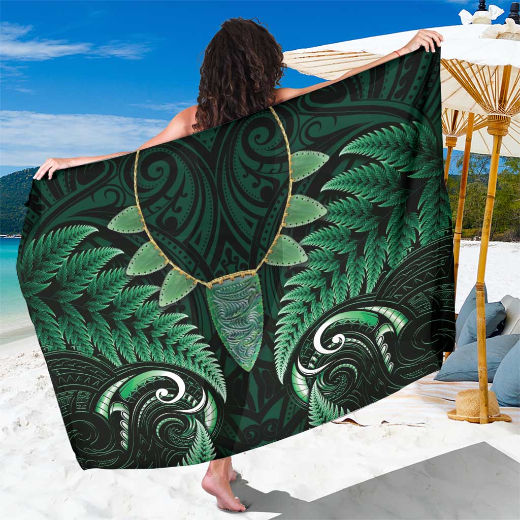 Aotearoa Pounamu Niho Sarong Silver Fern Mix Maori Pattern - Green - Vibe Hoodie Shop