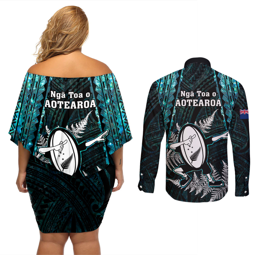 new-zealand-silver-fern-rugby-couples-matching-off-shoulder-short-dress-and-long-sleeve-button-shirts-aotearoa-all-black-dabbing-ball-with-maori-paua-shell