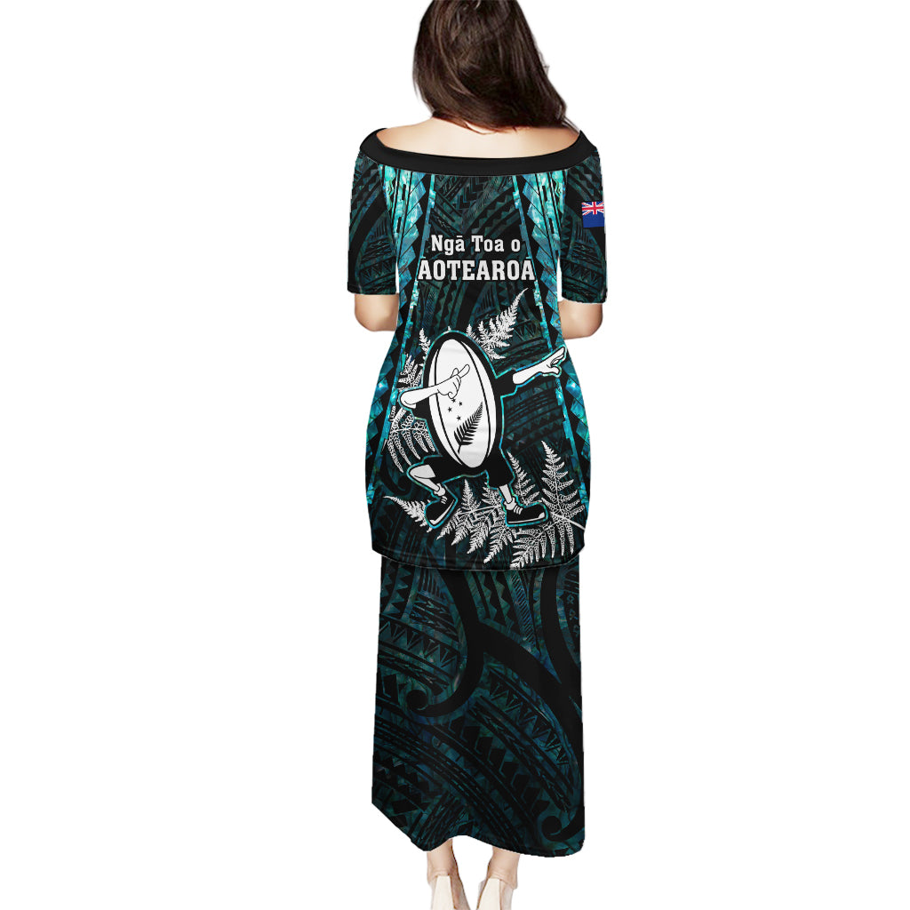 new-zealand-silver-fern-rugby-puletasi-aotearoa-all-black-dabbing-ball-with-maori-paua-shell