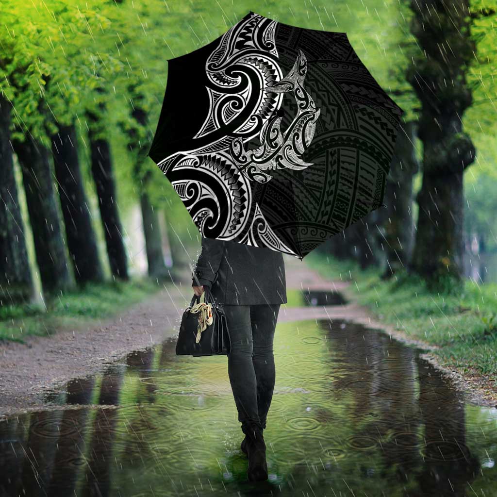 New Zealand Hammerhead Shark Umbrella Maori Haehae Mangopare Black - Vibe Hoodie