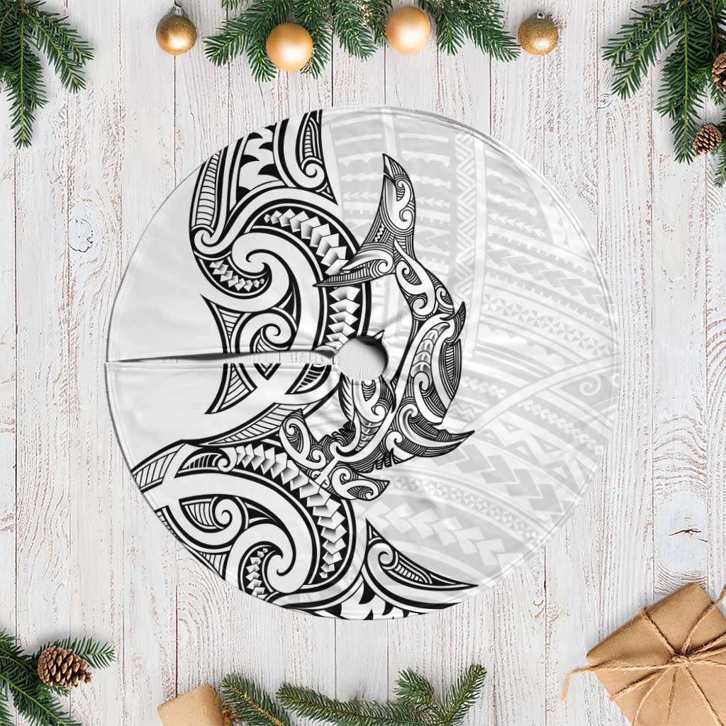 New Zealand Hammerhead Shark Tree Skirt Maori Haehae Mangopare White - Vibe Hoodie