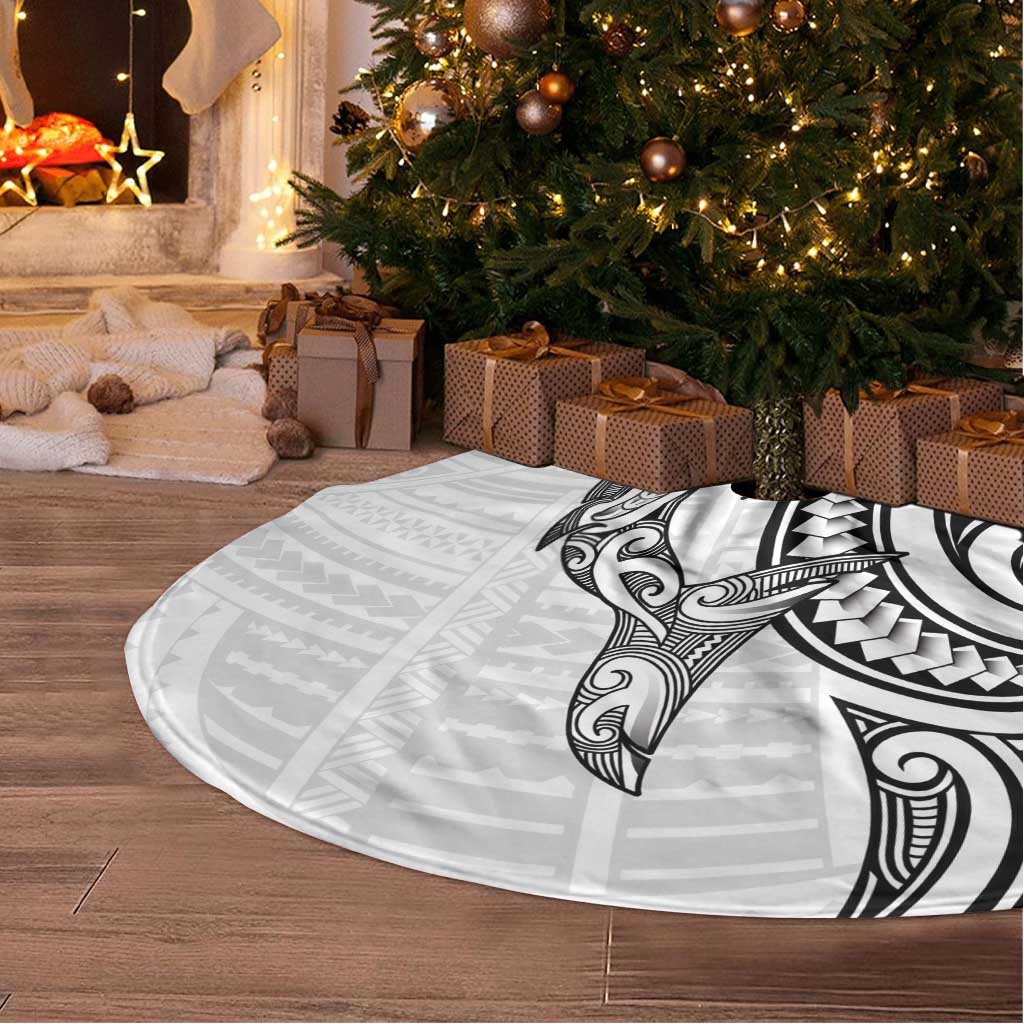 New Zealand Hammerhead Shark Tree Skirt Maori Haehae Mangopare White - Vibe Hoodie