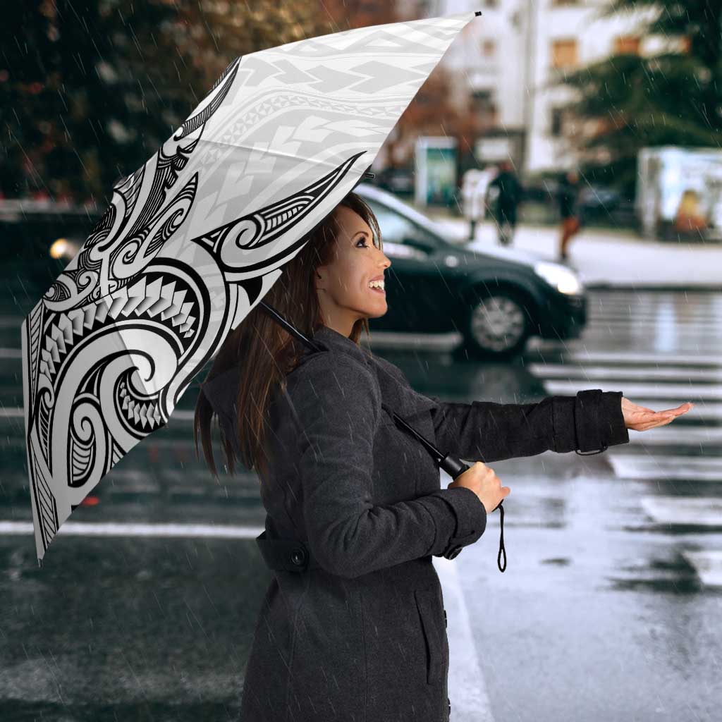 New Zealand Hammerhead Shark Umbrella Maori Haehae Mangopare White - Vibe Hoodie