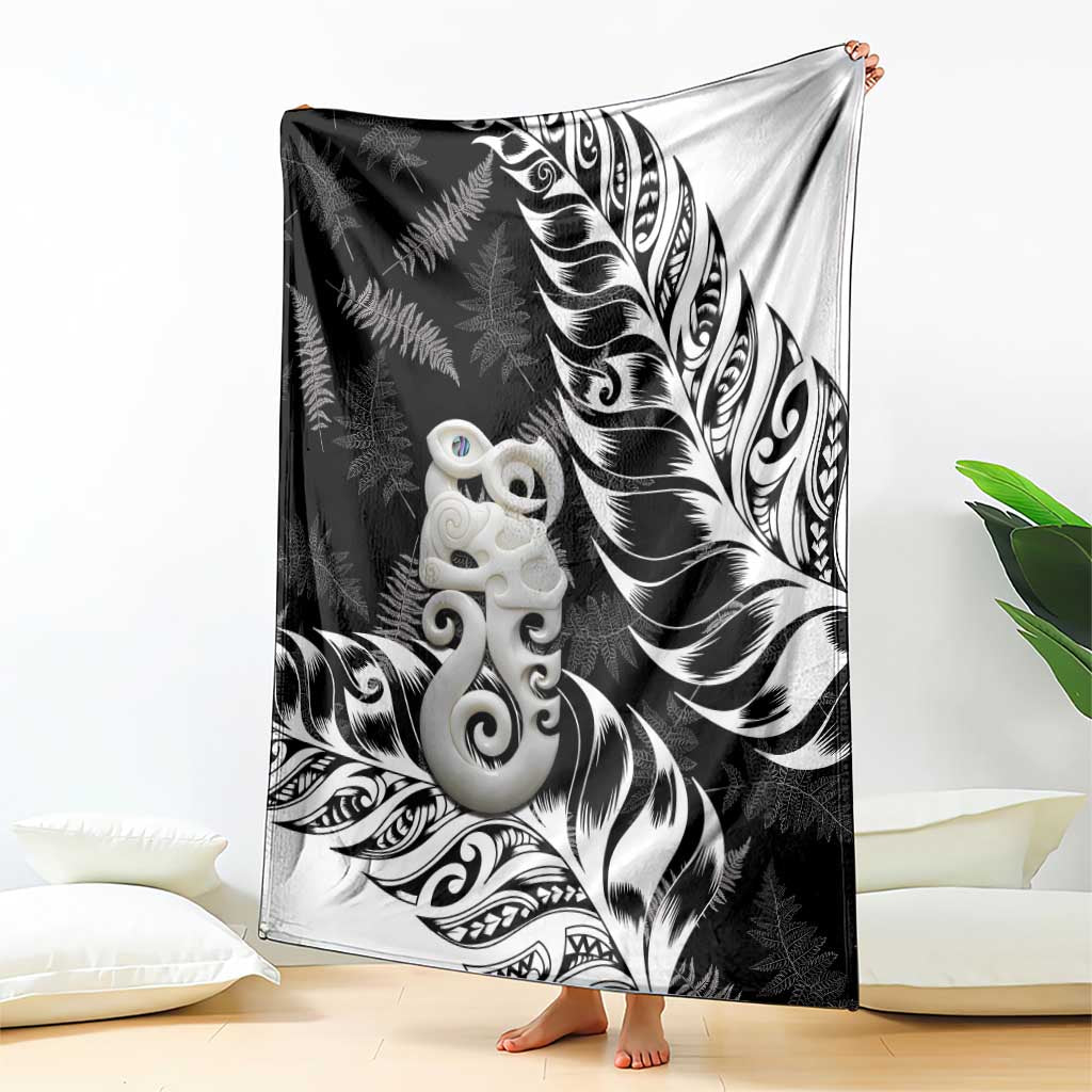 Aotearoa Manaia NZ Maori Silver Fern Blanket - Vibe Hoodie Shop