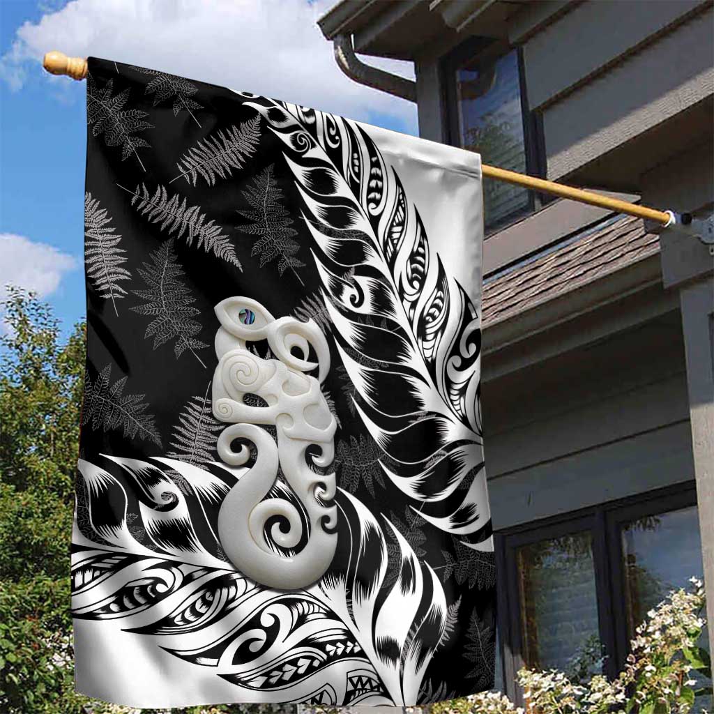 Aotearoa Manaia NZ Maori Silver Fern Garden Flag - Vibe Hoodie Shop