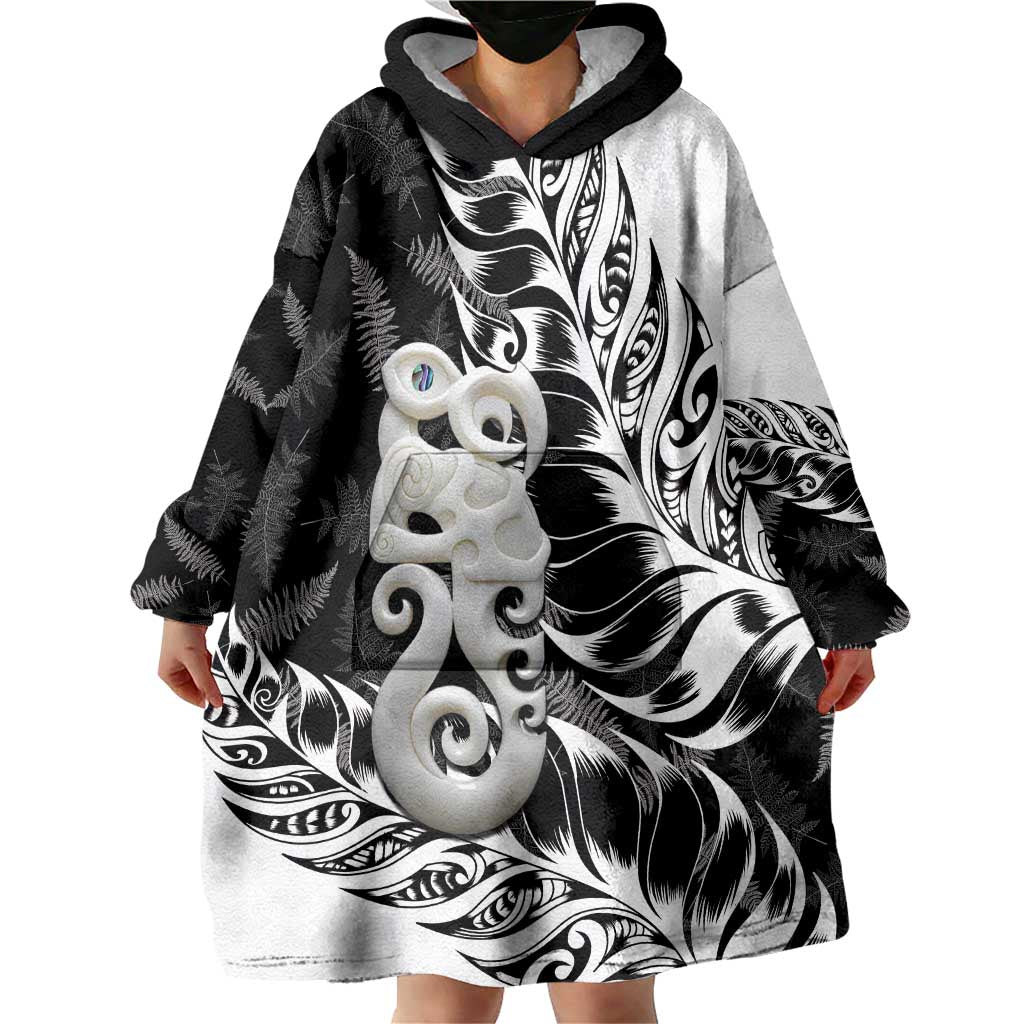 Aotearoa Manaia NZ Maori Silver Fern Wearable Blanket Hoodie - Vibe Hoodie Shop