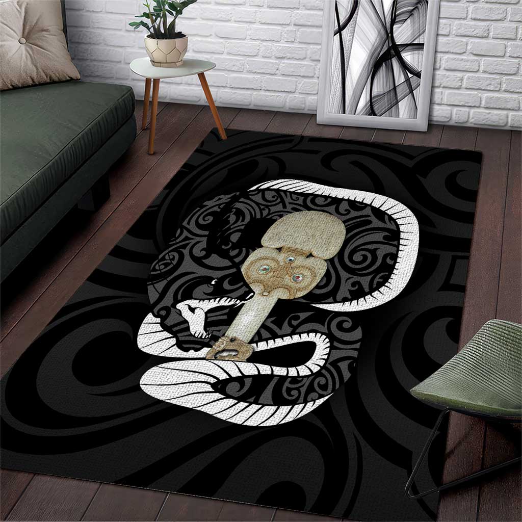 Black New Zealand Eel Area Rug Aotearoa Maori Tuna With Kotiate Weapon - Vibe Hoodie Shop