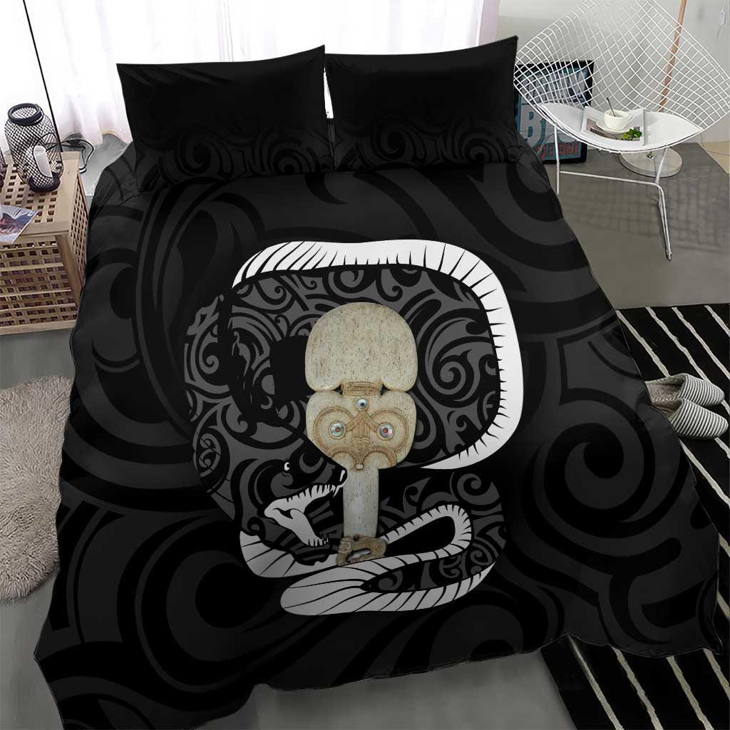 Black New Zealand Eel Bedding Set Aotearoa Maori Tuna With Kotiate Weapon - Vibe Hoodie Shop