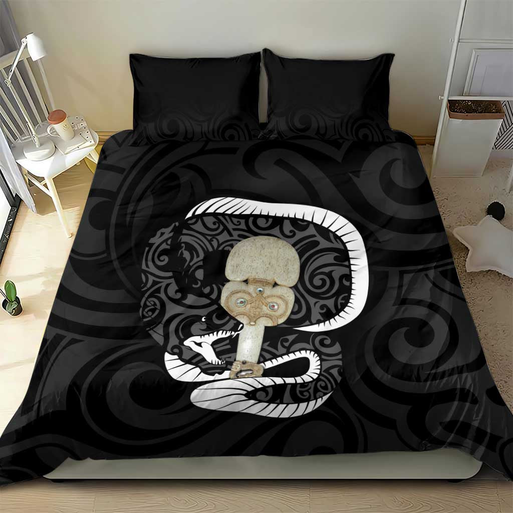 Black New Zealand Eel Bedding Set Aotearoa Maori Tuna With Kotiate Weapon - Vibe Hoodie Shop