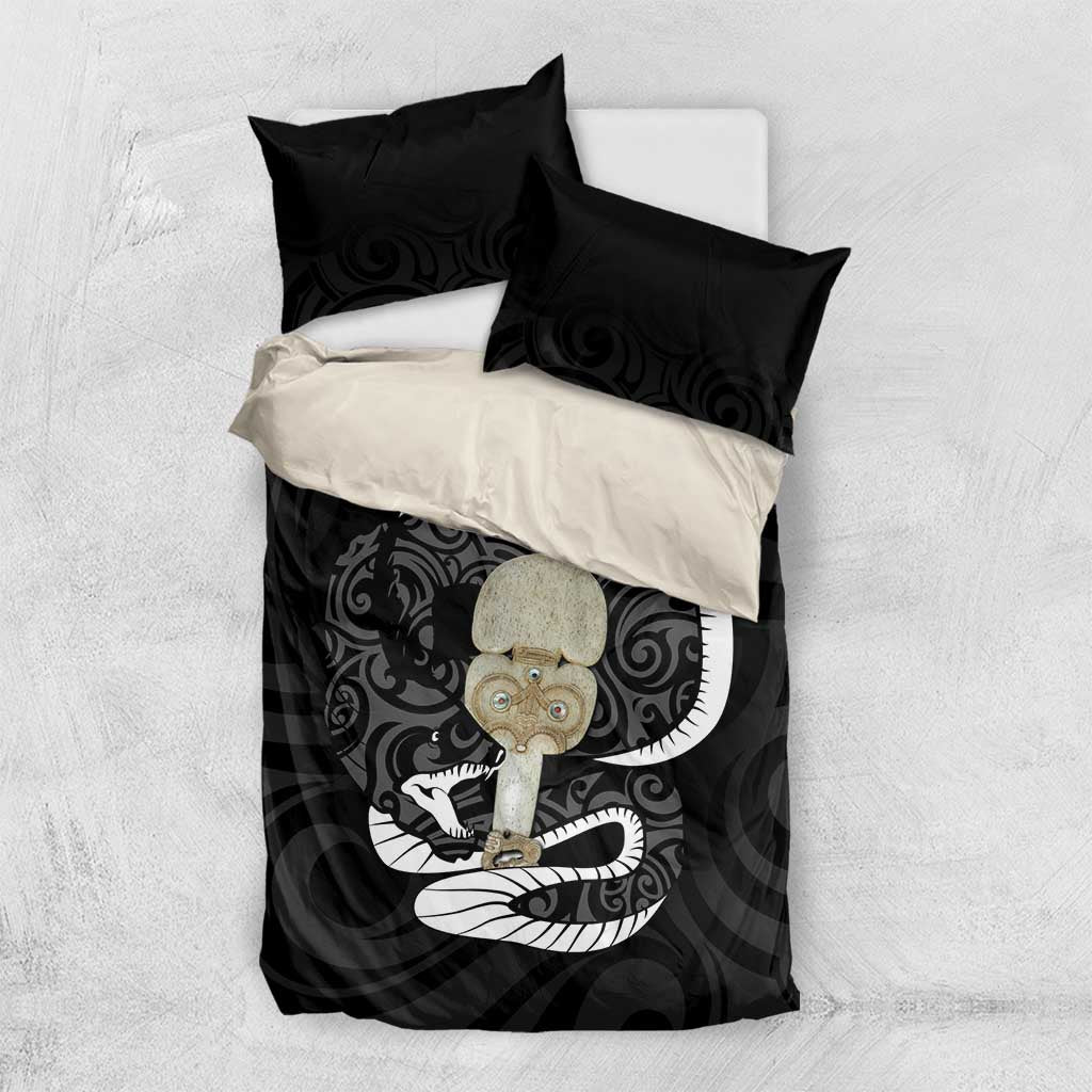 Black New Zealand Eel Bedding Set Aotearoa Maori Tuna With Kotiate Weapon - Vibe Hoodie Shop