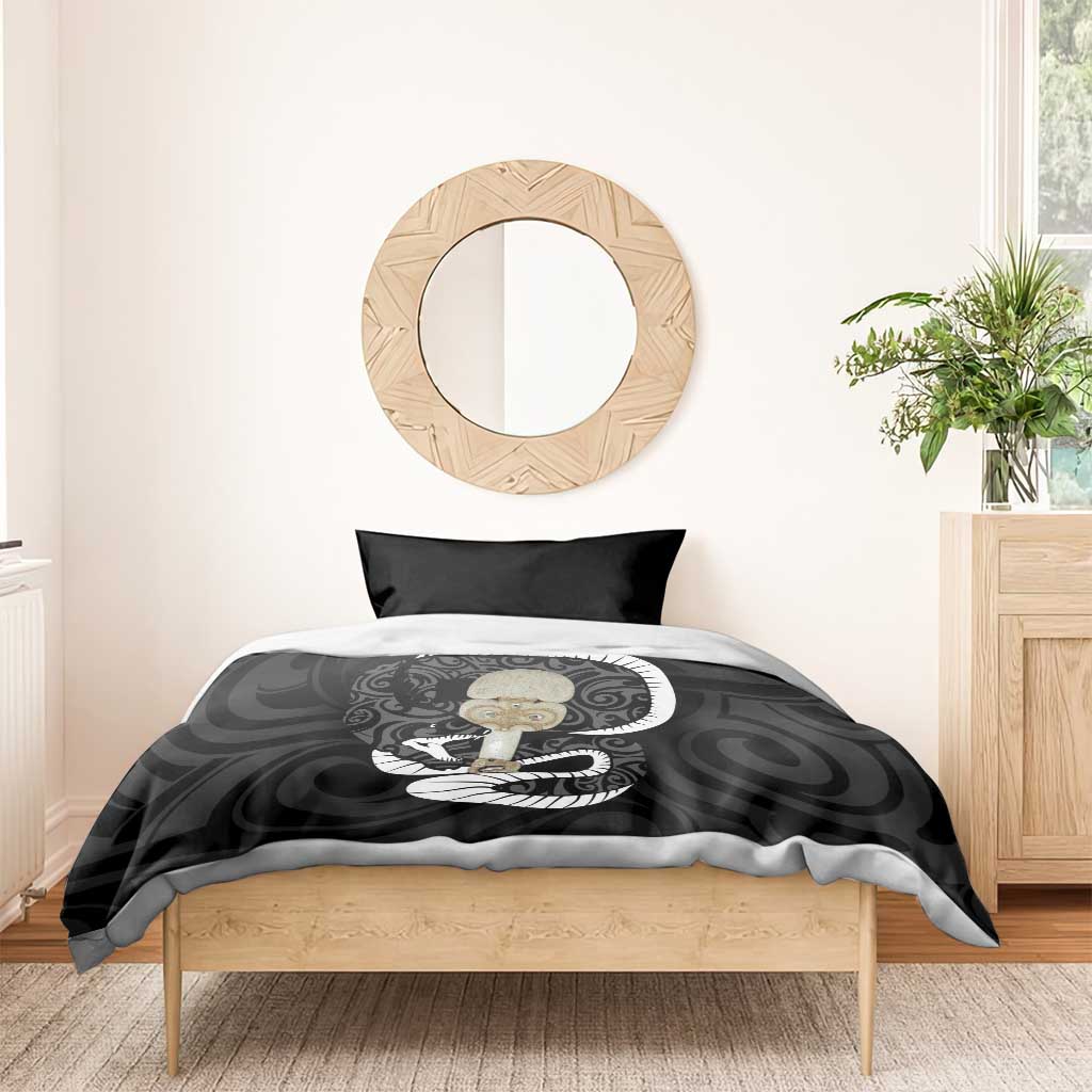 Black New Zealand Eel Bedding Set Aotearoa Maori Tuna With Kotiate Weapon - Vibe Hoodie Shop