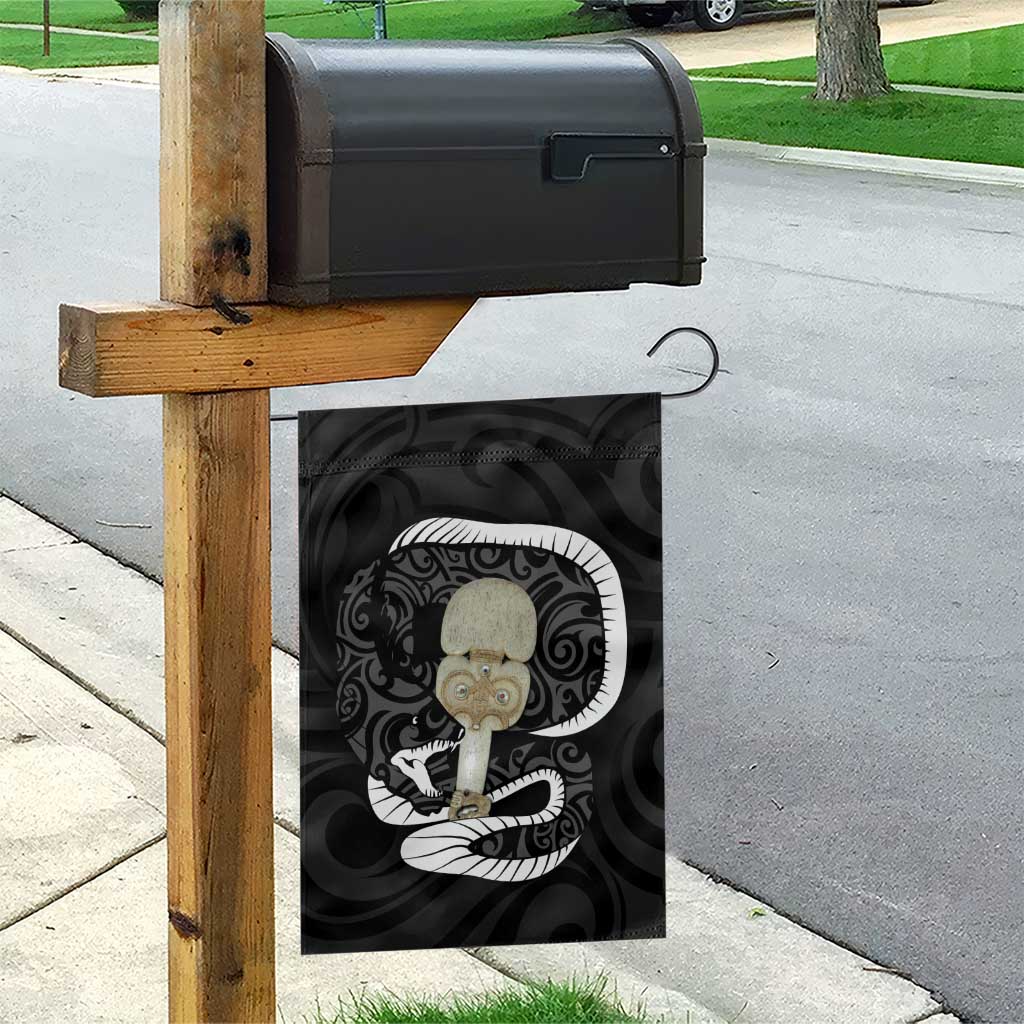 Black New Zealand Eel Garden Flag Aotearoa Maori Tuna With Kotiate Weapon - Vibe Hoodie Shop