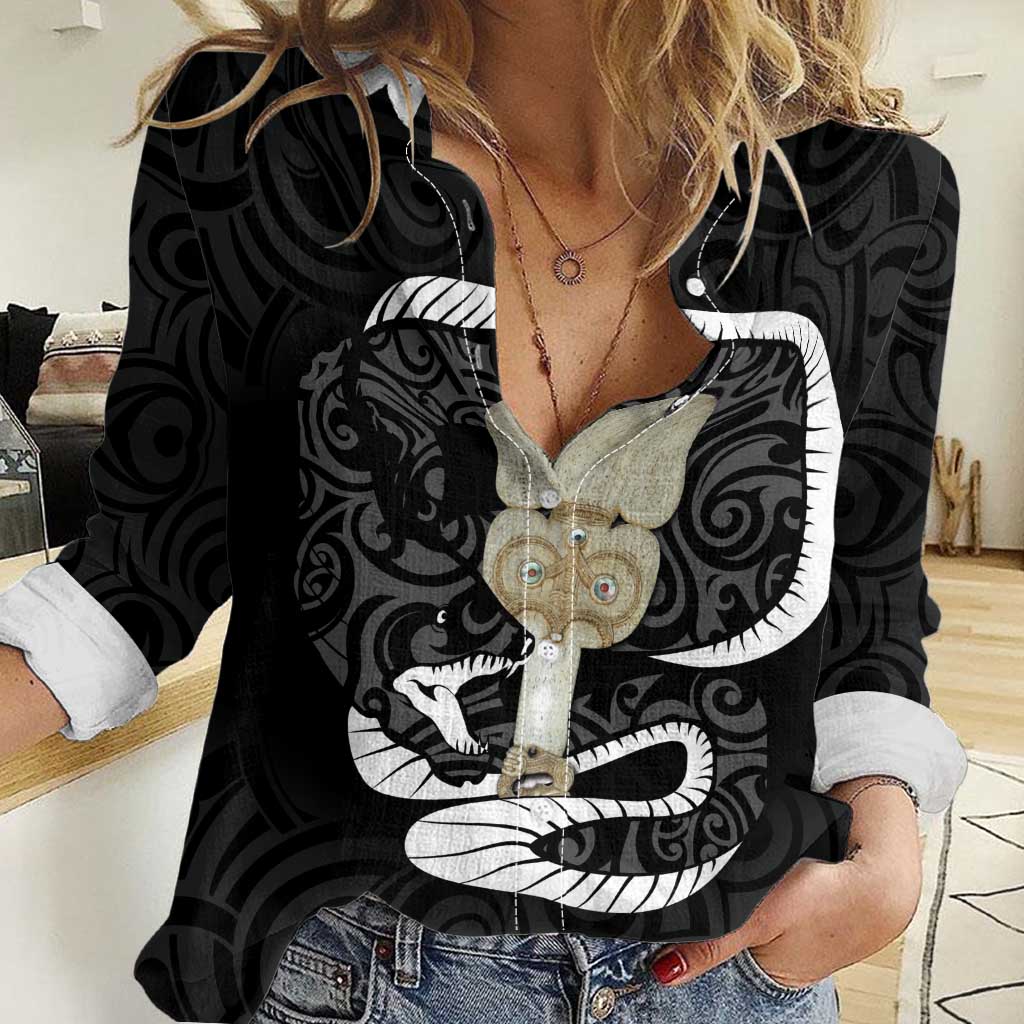 Black New Zealand Eel Women Casual Shirt Aotearoa Maori Tuna With Kotiate Weapon - Vibe Hoodie Shop