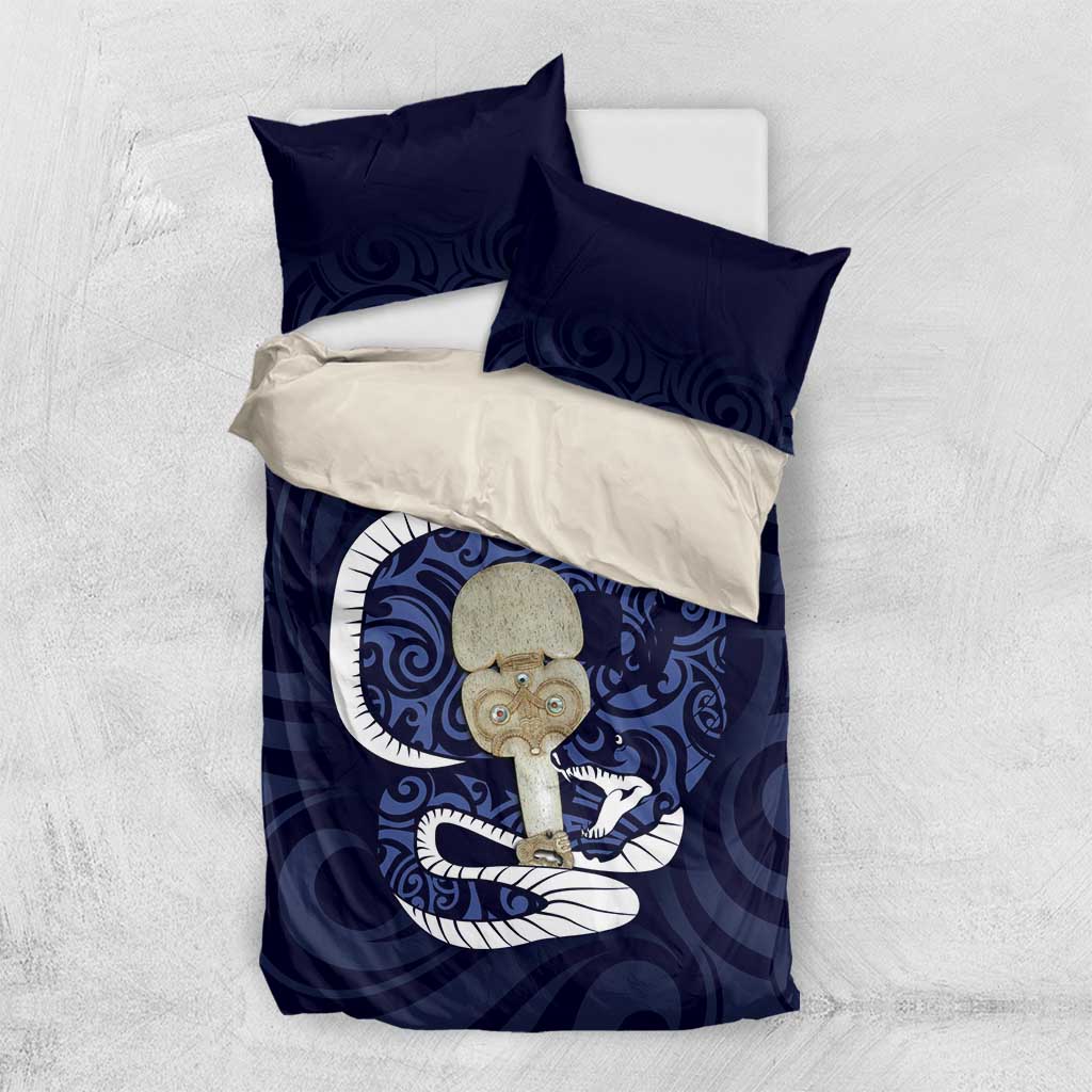 Blue New Zealand Eel Bedding Set Aotearoa Maori Tuna With Kotiate Weapon - Vibe Hoodie Shop