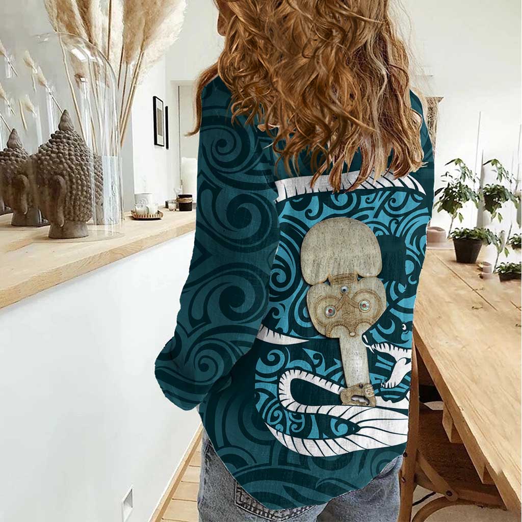 Turquoise New Zealand Eel Women Casual Shirt Aotearoa Maori Tuna With Kotiate Weapon - Vibe Hoodie Shop