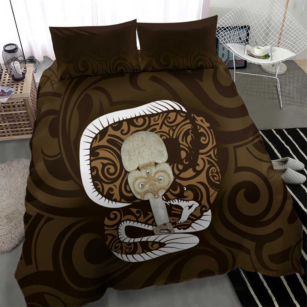 Gold New Zealand Eel Bedding Set Aotearoa Maori Tuna With Kotiate Weapon - Vibe Hoodie Shop