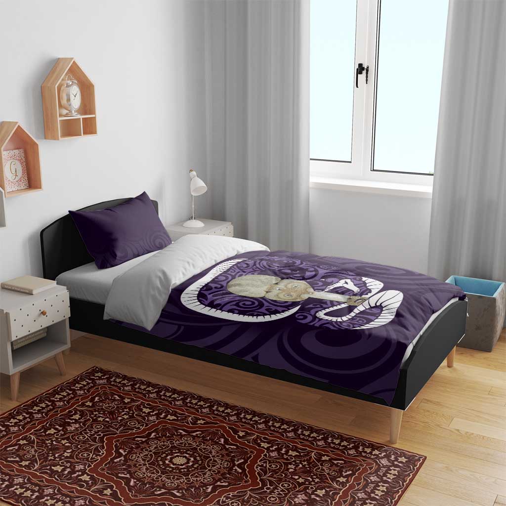 Purple New Zealand Eel Bedding Set Aotearoa Maori Tuna With Kotiate Weapon - Vibe Hoodie Shop