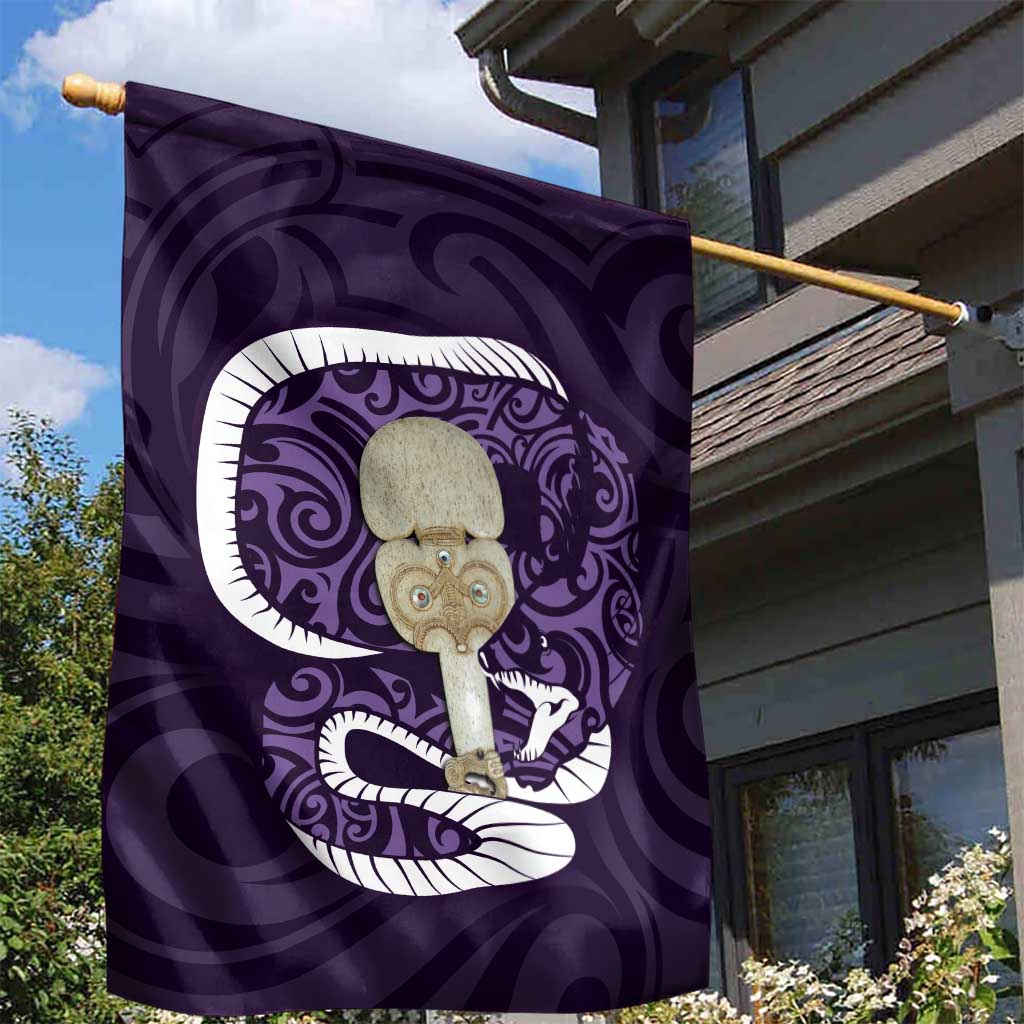 Purple New Zealand Eel Garden Flag Aotearoa Maori Tuna With Kotiate Weapon - Vibe Hoodie Shop