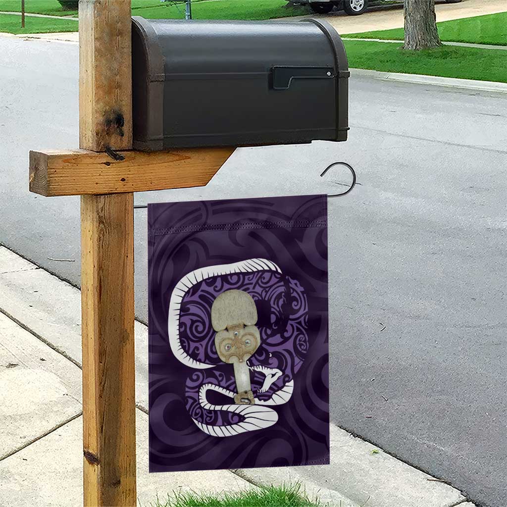 Purple New Zealand Eel Garden Flag Aotearoa Maori Tuna With Kotiate Weapon - Vibe Hoodie Shop