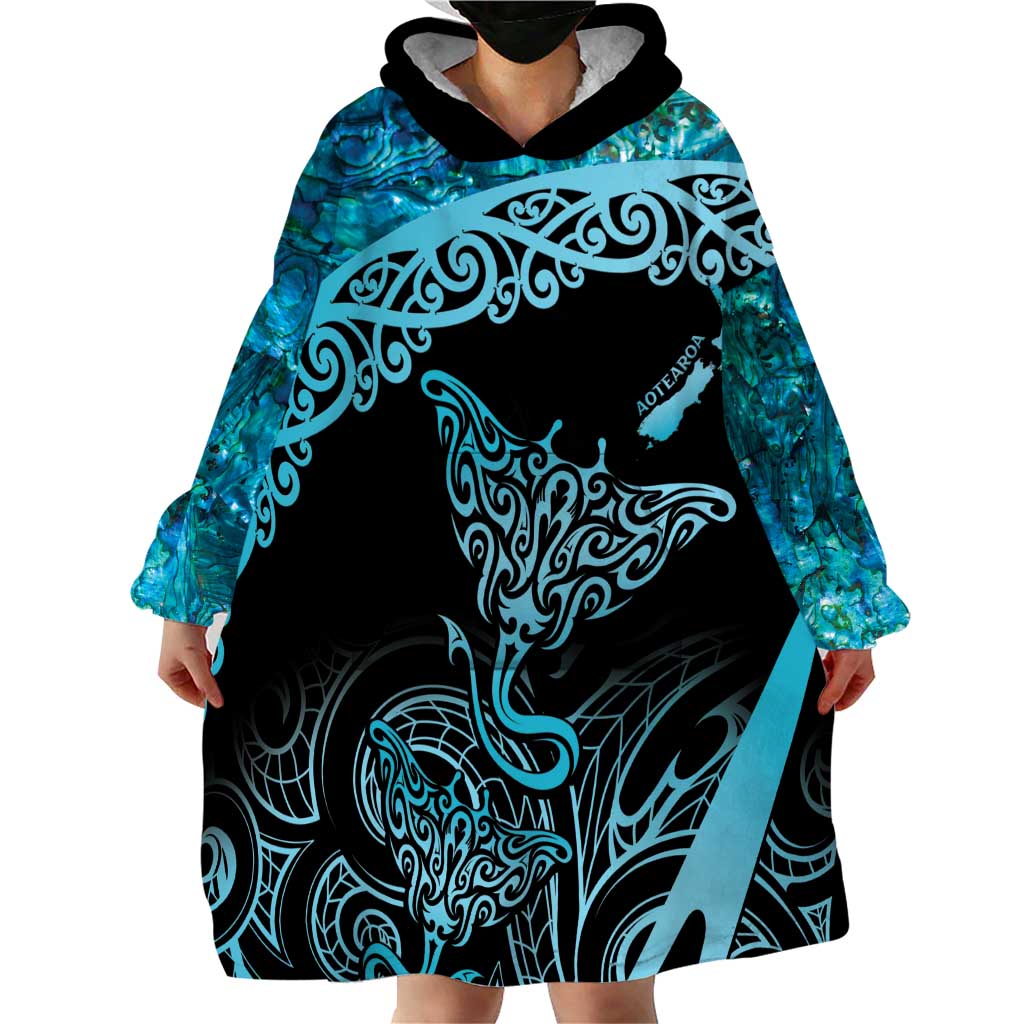 New Zealand Stingray Wearable Blanket Hoodie Aotearoa Whai With Maori Paua Shell - Vibe Hoodie Shop