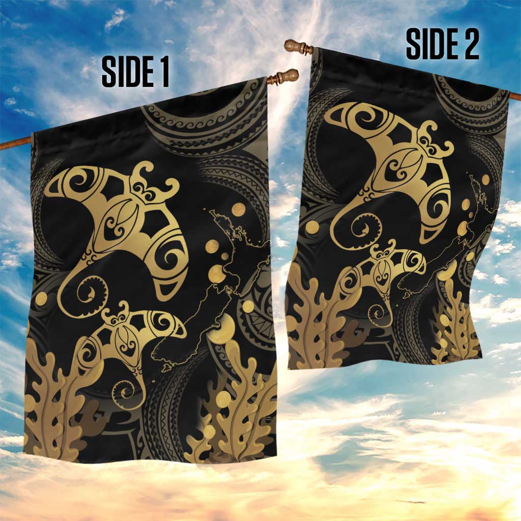 Black And Gold Aotearoa Whai Garden Flag NZ Stingrays Maori Curves Style - Vibe Hoodie Shop