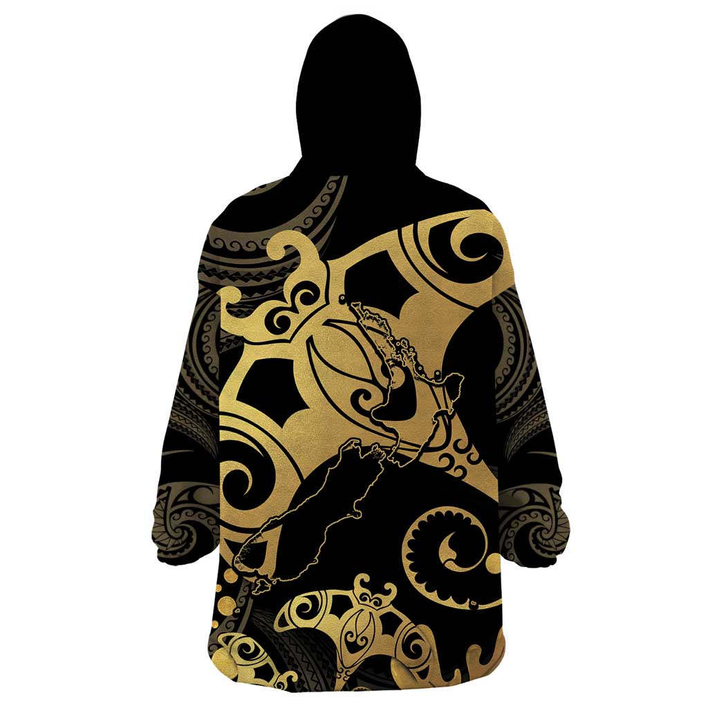 Black And Gold Aotearoa Whai Wearable Blanket Hoodie NZ Stingrays Maori Curves Style - Vibe Hoodie Shop