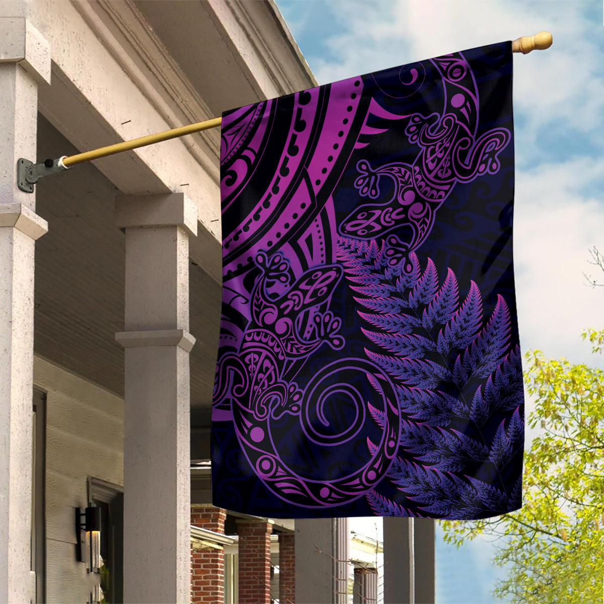 New Zealand Lizard Garden Flag Silver Fern Aotearoa Maori Purple Version - Vibe Hoodie Shop