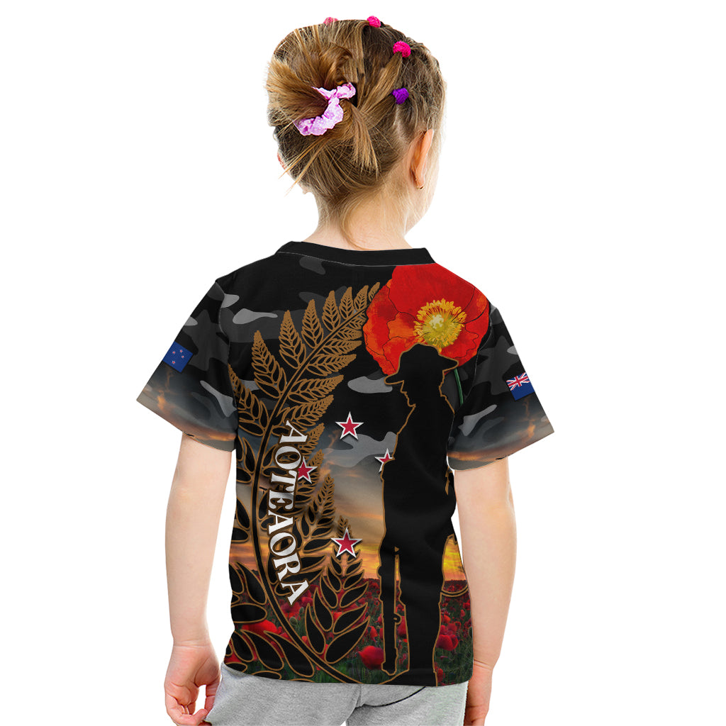 New Zealand ANZAC Day Kid T Shirt Lest We Forget Silver Fern With Camouflage - Vibe Hoodie Shop