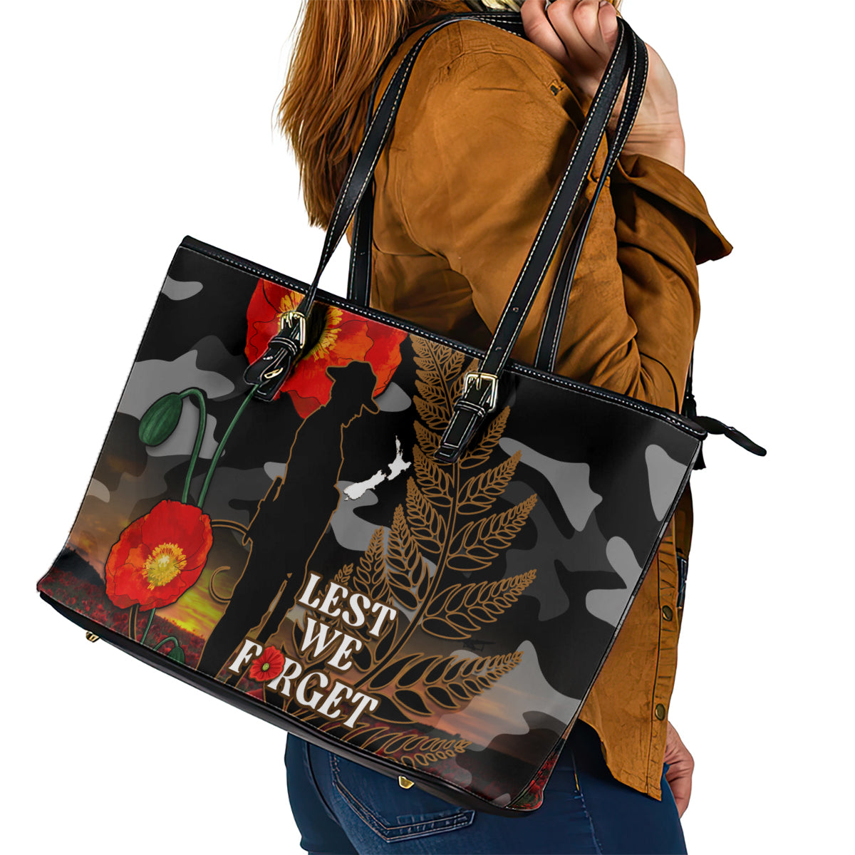 new-zealand-anzac-day-leather-tote-bag-lest-we-forget-silver-fern-with-camouflage