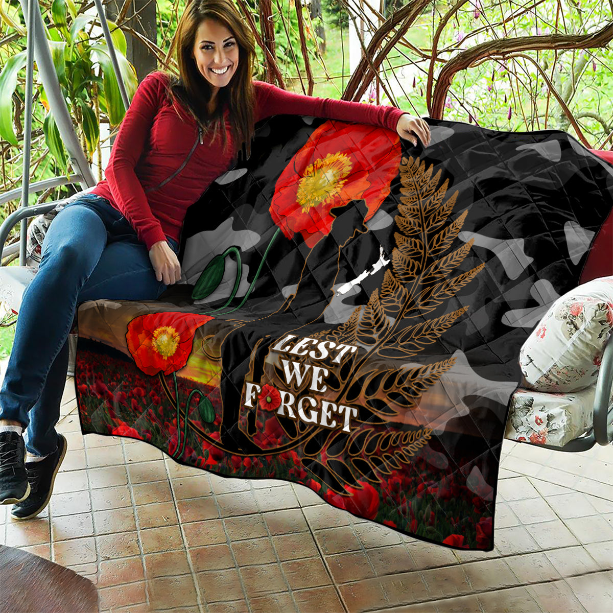 New Zealand ANZAC Day Quilt Lest We Forget Silver Fern With Camouflage - Vibe Hoodie Shop