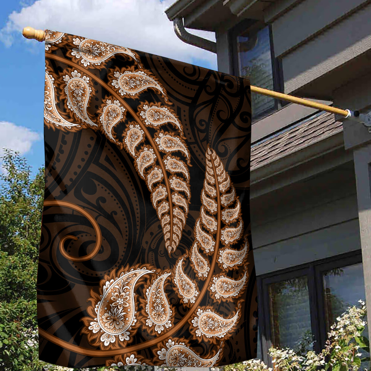 Brown New Zealand Paisley Silver Fern Garden Flag Aotearoa Maori - Vibe Hoodie Shop